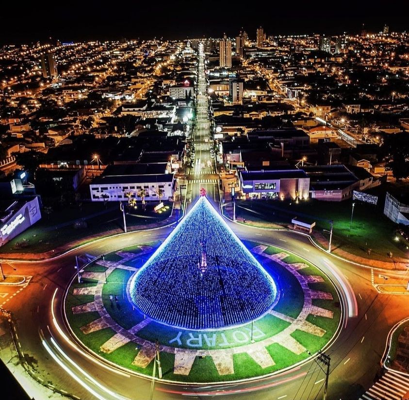 Abordagem Notícias - Rotatória São Francisco é iluminada para o Natal em  Assis