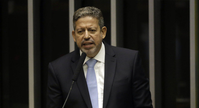 Deputado Arthur Lira, do PP, é eleito presidente da Câmara em 1º turno com apoio de Bolsonaro
