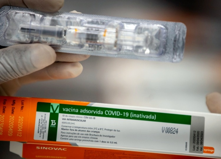 Assis recebe mais 2.706 doses de vacina CoronaVac