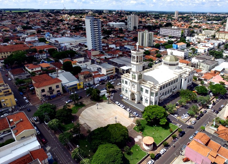 Veja o que abre e fecha no feriado de Tiradentes em Assis