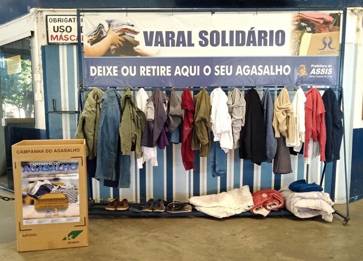 Varal Solidário incentiva moradores na doação de roupas em Assis