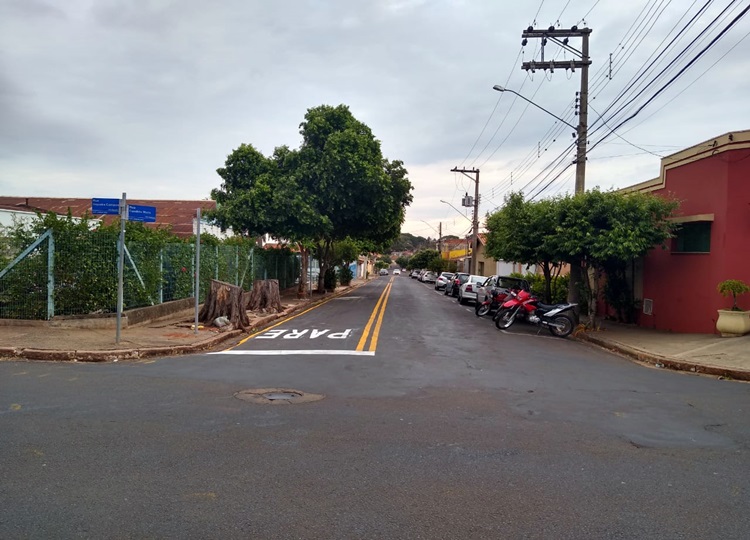 Departamento de Trânsito de Assis altera sentido de direção em trecho da Rua Cândido Mota