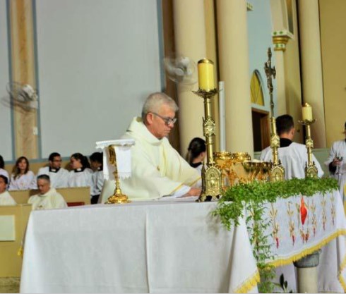 Padre Oldeir deixa a UTI e vai para o quarto