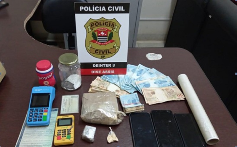 Polícia Civil apreende meio quilo de cocaína e tijolo de maconha em Tarumã