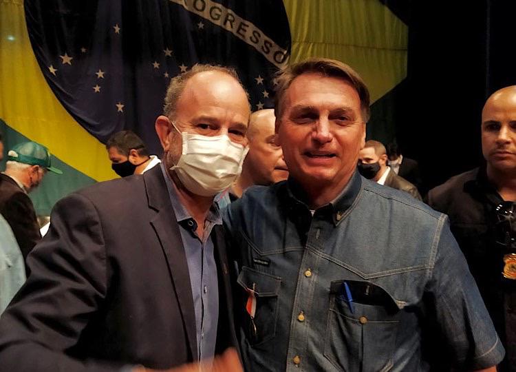 Prefeito José Fernandes apresenta pleitos a Bolsonaro, em Presidente Prudente