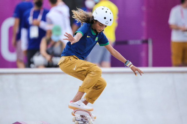 Rayssa Leal aprendeu skate com vídeos na internet antes da prata em Tóquio
