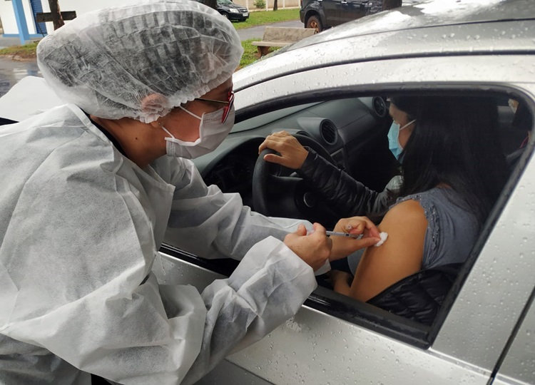 Assis realiza hoje ‘corujão’ da 2ª dose da vacina CORONAVAC, aos jovens com 28 anos ou mais