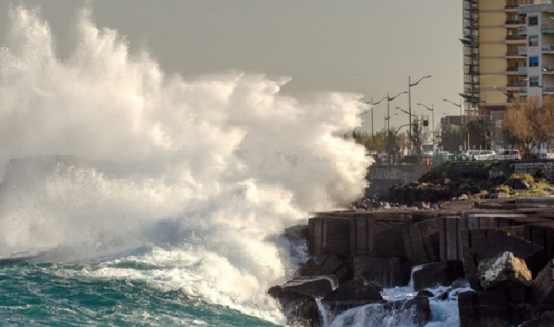 Vulcão que pode provocar tsunami no Brasil entra em estado de alerta