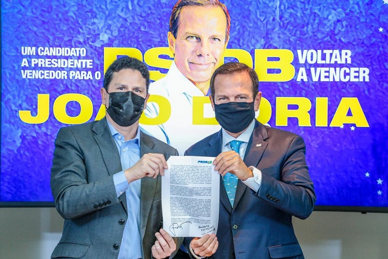 Doria oficializa candidatura às prévias do PSDB
