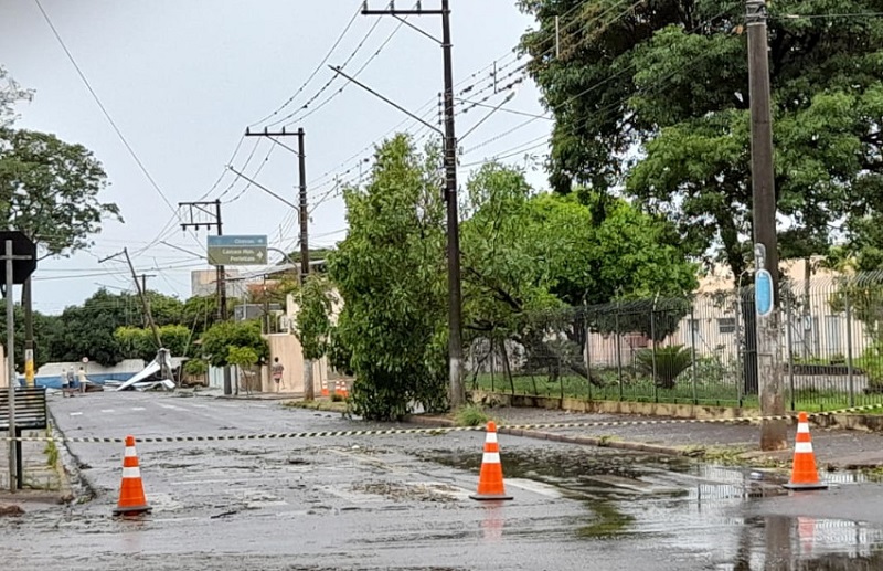 Prefeitura de Paraguaçu orienta população após temporal