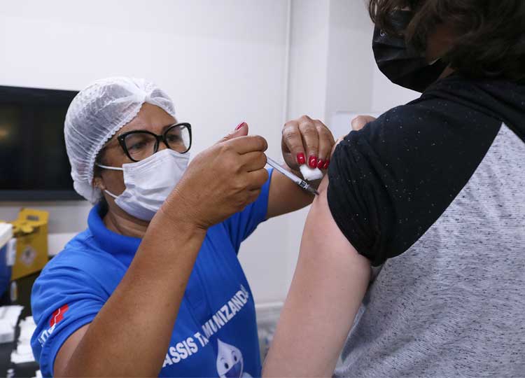 16 empresas aderiram ao 'Vacina Delivery'; Ação pausa para final de ano