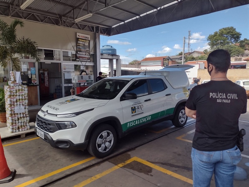 Posto de combustíveis é temporariamente lacrado em Assis