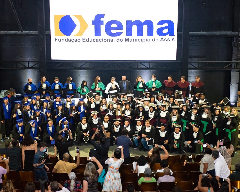 FEMA realiza colação de grau dos alunos de Ciências Contábeis, Enfermagem e Administração