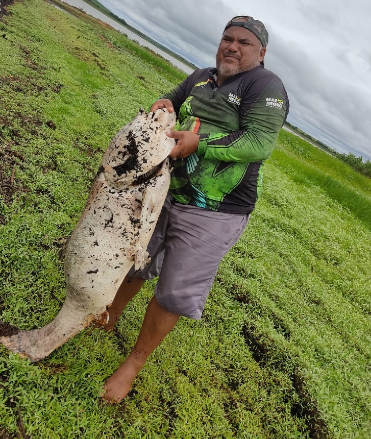 Pescador de Assis encontra peixe 'gigante’ em Florínea