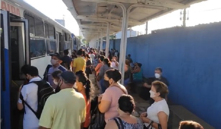 Vereadores recebem 'in loco' críticas sobre o transporte público em Assis/SP