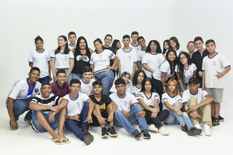 FOTOGRAFIA - FEMA recebe alunos de escola de Cândido Mota