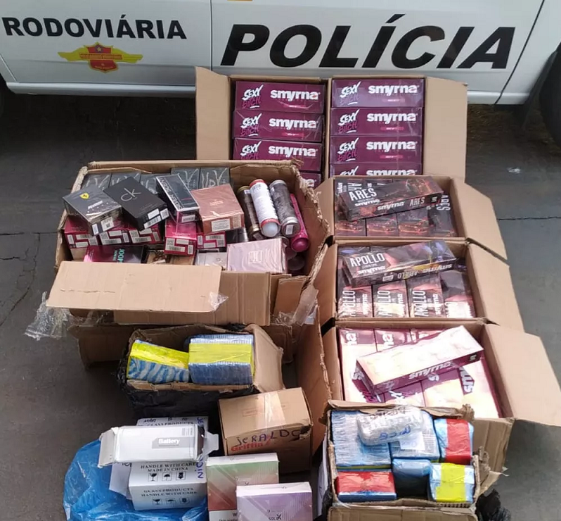 Polícia Rodoviária apreende grande quantidade de produtos contrabandeados, na região
