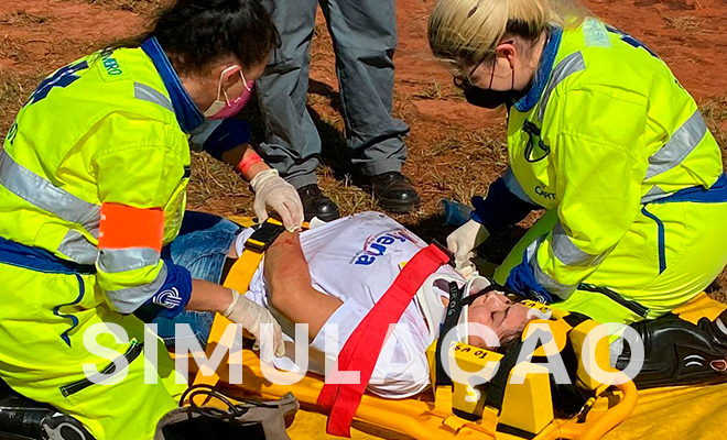 Alunos de Enfermagem da FEMA realizam treinamento para atendimento de múltiplas vítimas