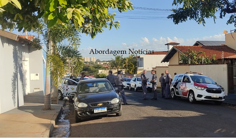 PM prende autor de roubo à residência na André Perine em Assis
