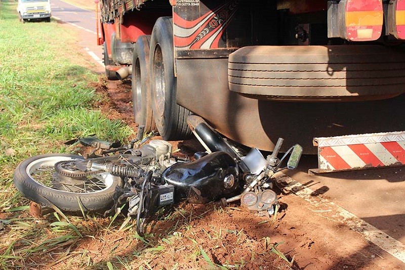 Motociclista morre em acidente em Cândido Mota