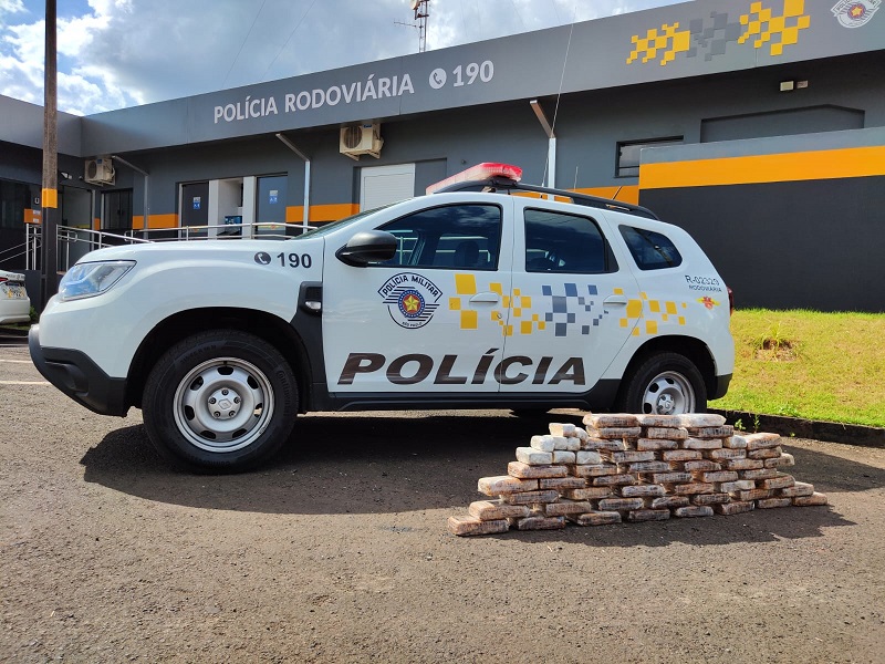 Bolivianos são presos com  pasta base de cocaína em rodovia de Ourinhos