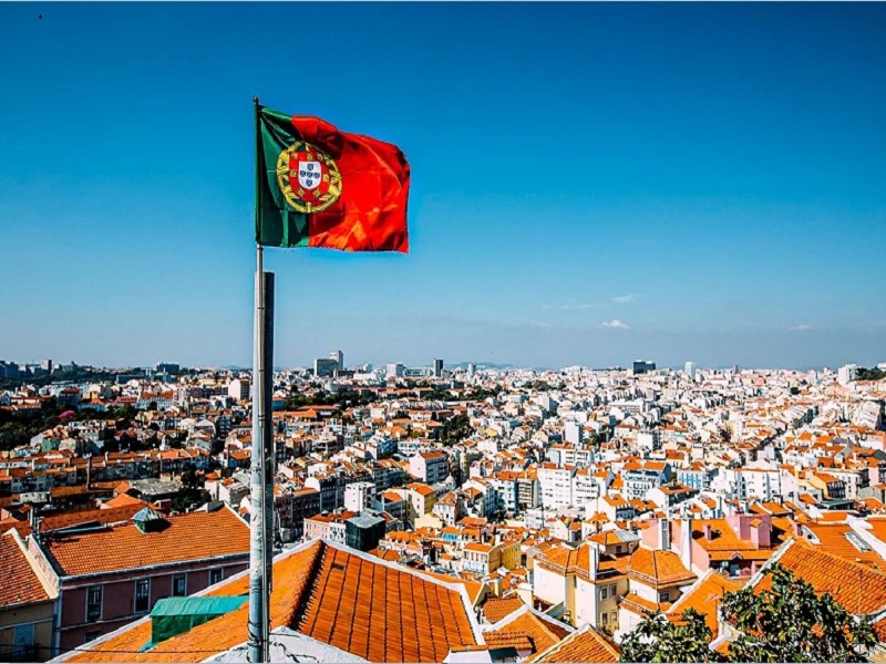 Residência automática a brasileiros passa a valer em Portugal