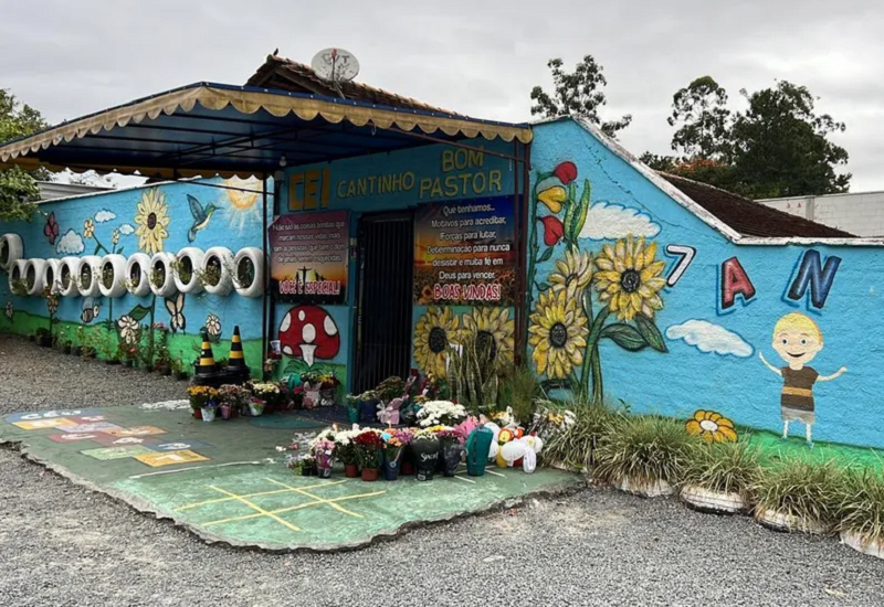 Santa Catarina anuncia a colocação de um policial armado em cada escola estadual