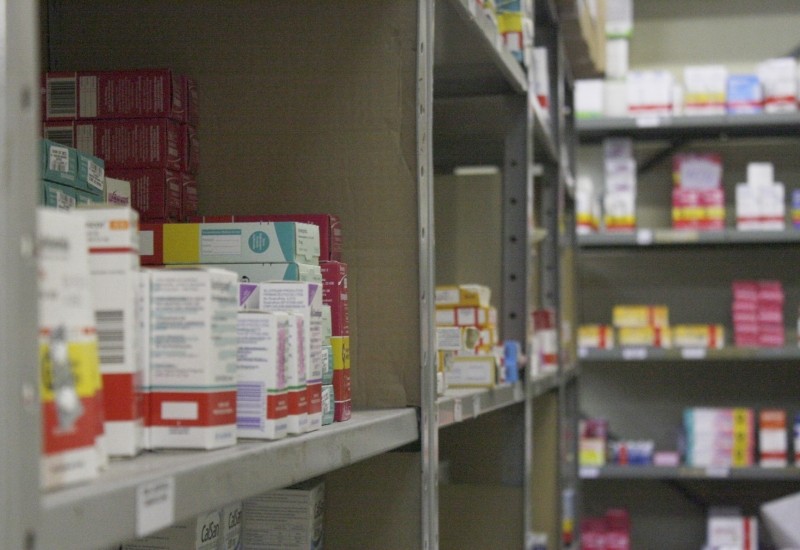Municípios enfrentam dificuldades com o desabastecimento de remédios em farmácias
