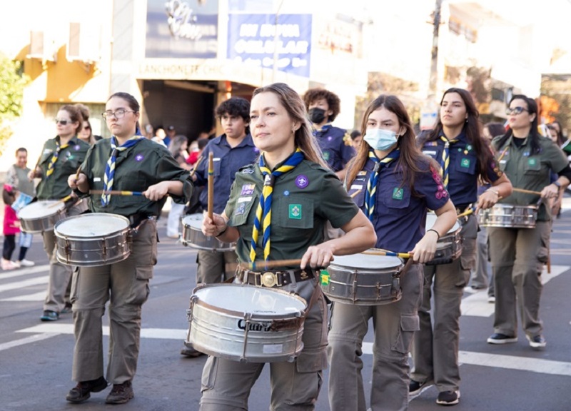 Desfile Cívico em comemoração aos 118 anos de Assis