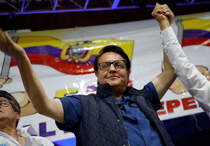Candidato à presidência do Equador é executado a tiros