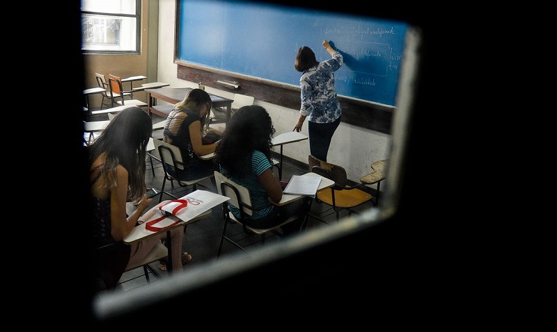 Novo ensino médio: especialistas defendem que mudanças ocorram só em 2025