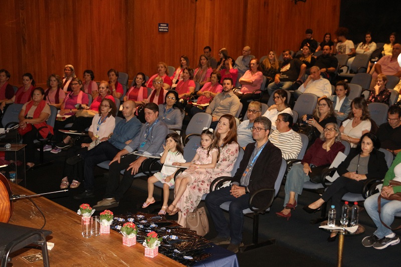 UATI-UNIFIO lançou seu 9º livro  durante emocionante evento cultural