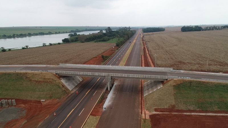 Entrevias executa obras finais da duplicação da SP-333 em Florínea