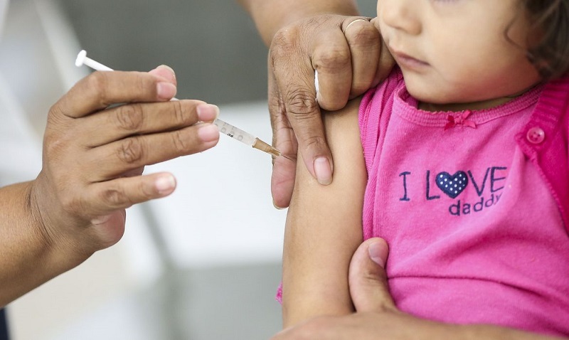 Brasil reverte trajetória de queda nas coberturas vacinais em 2023
