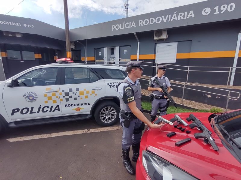Polícia Rodoviária prende casal por tráfico de arma de fogo em Ourinhos