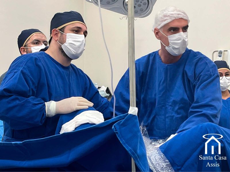 Santa Casa de Assis realiza procedimento inédito e marca avanço na área da Urologia