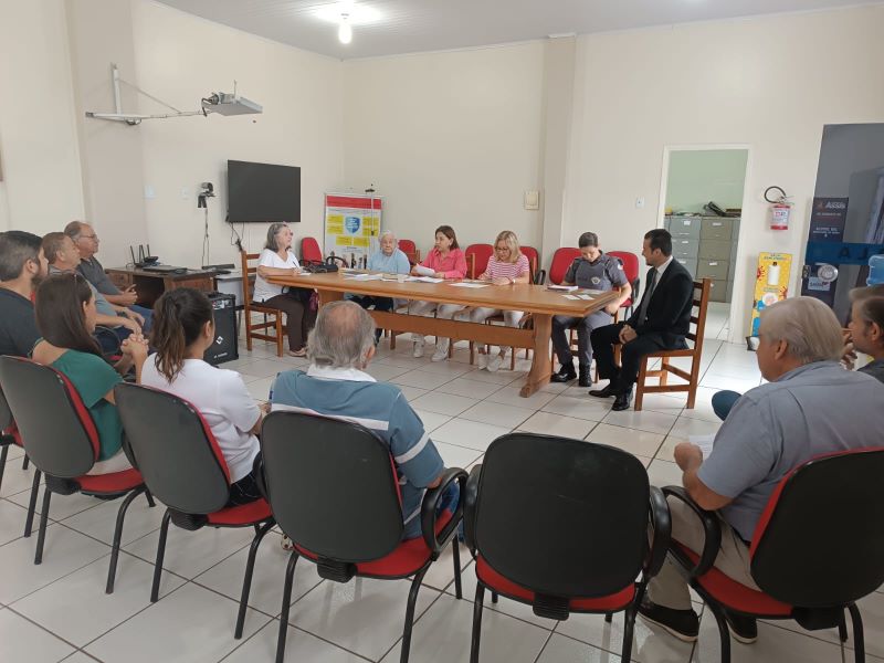 Durante reunião do Conseg moradores do Jardim Morumbi recebem placas