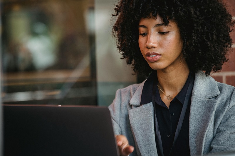 Dia das Meninas na Tecnologia da Informação: conheça os maiores desafios enfrentados pelas mulheres