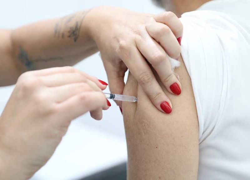 Baixa procura por vacina contra a gripe preocupa a Saúde