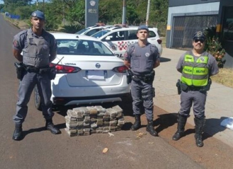 Motorista é preso transportando 61 tabletes de maconha em Florínea
