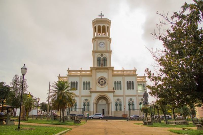 Catedral convida para bazar que fará hoje (10) amanhã (11)