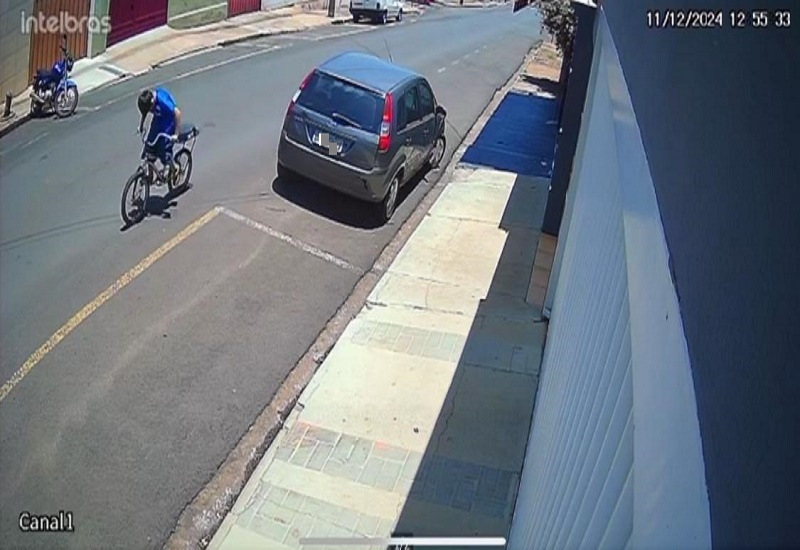 Novas imagens mostram Mateus pedalando pela André Perini no dia do desaparecimento