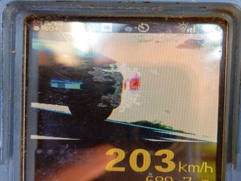Polícia Rodoviária flagra veículo a 203 km/h durante Operação Dia do Trabalho 2025