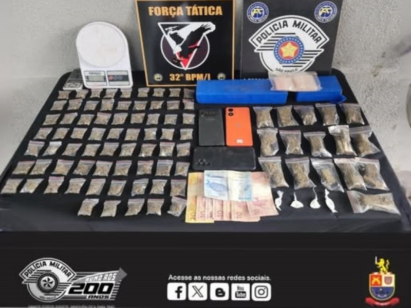 Dois homens e um adolescente são detidos por tráfico de drogas em Assis