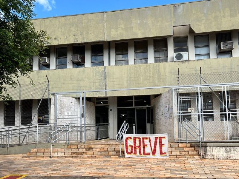 Greve do judiciário entra no terceiro dia