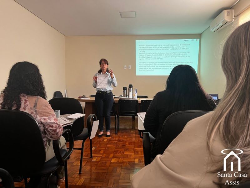 Santa Casa realiza treinamento sobre preenchimento correto da Declaração de Nascidos Vivos