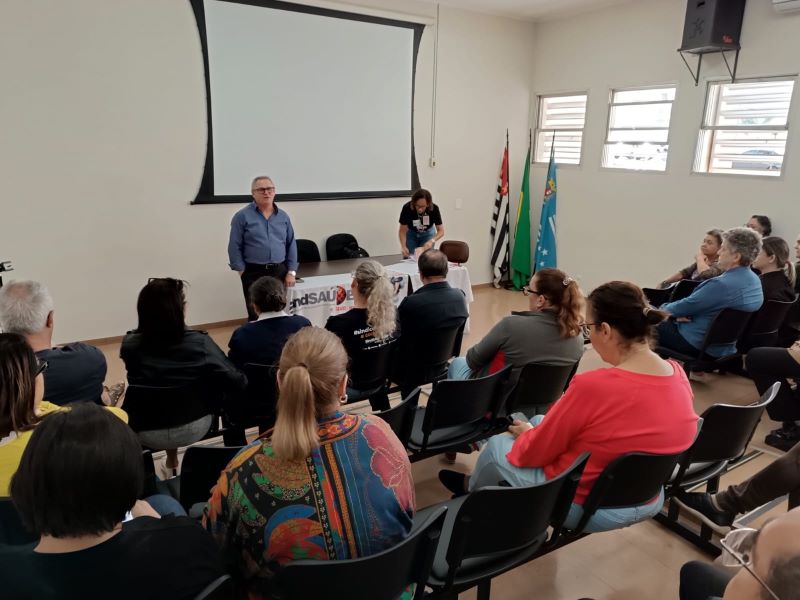 Servidores do Hospital Regional participam de assembleia sobre terceirização e direitos trabalhistas