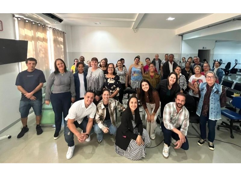 Palestra “Cuidando do Cuidador” valoriza profissionais da saúde em Tarumã