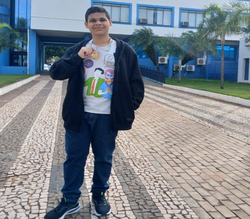Estudante de Assis conquista ouro na maior olimpíada de matemática do Brasil