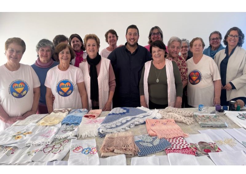 Projeto Bordado: Amor e Acolhimento transforma o cuidado em arte e solidariedade